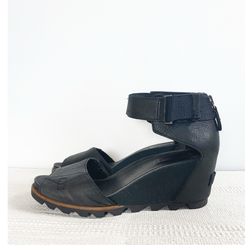 Sorel Joanie II Wedge Sandals Black Womens size 9.5